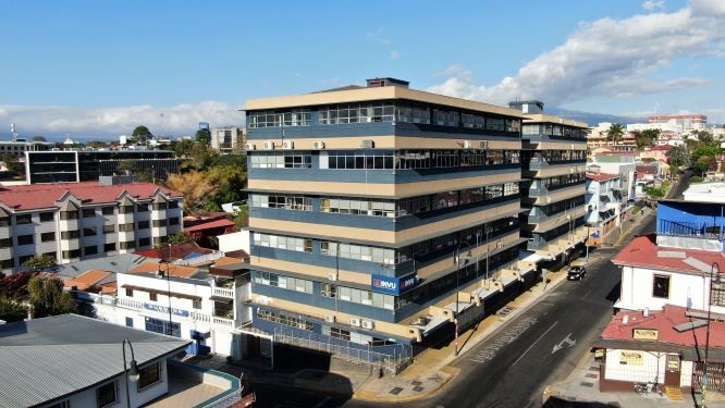 Durante la celebración de sus 70 años de servicio, la institución implementó avances en tecnología, cambio climático, ordenamiento territorial y financiamiento.